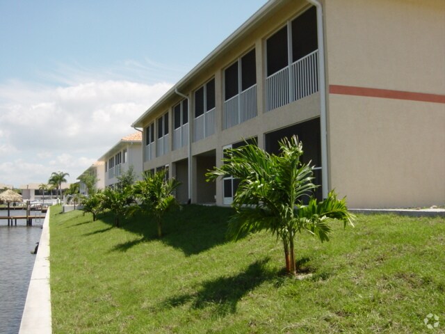 Building Photo - Sunny Lodges Condo
