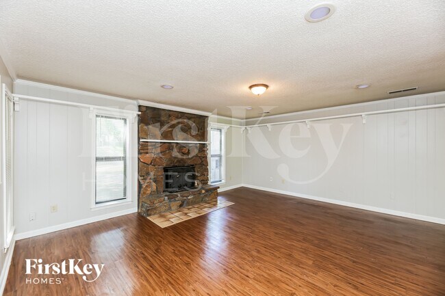 Foto del edificio - 1451 Sandy Stone Ln