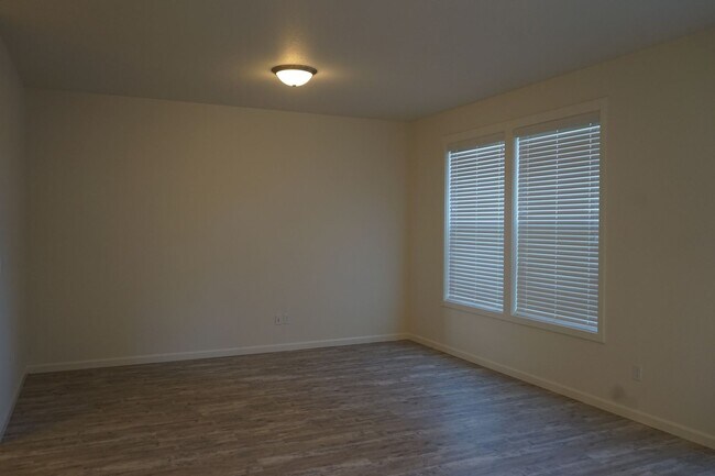 Building Photo - BRAND NEW Prairie Commons Luxury Townhome ...