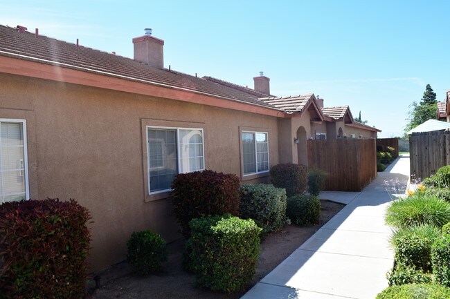 Foto del edificio - 603 Yellow Meadow Ct