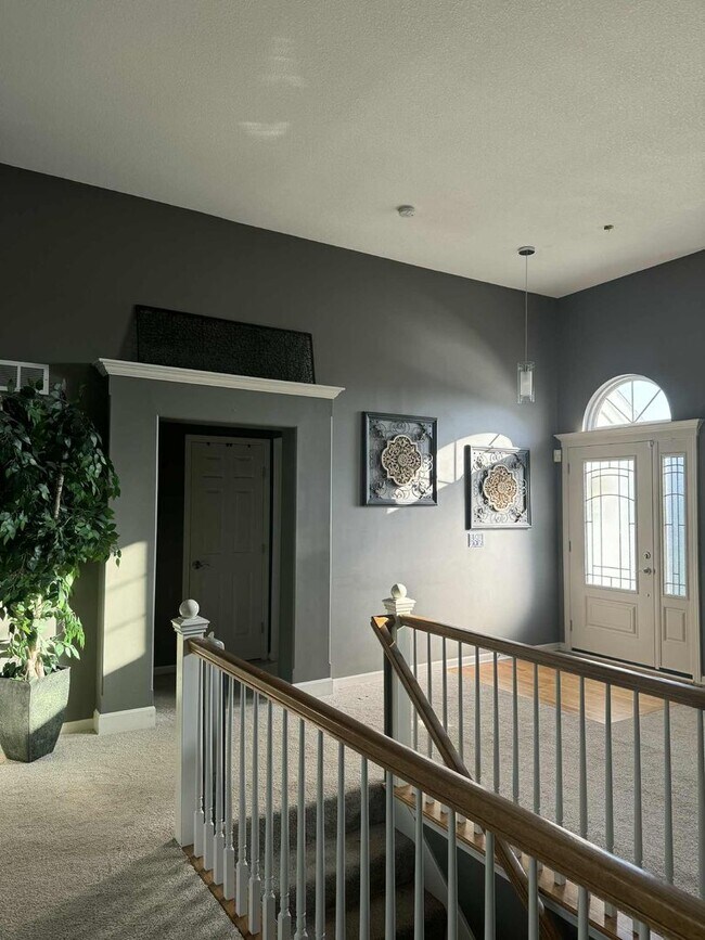 Foto del edificio - Stunning 4BR 3BA Home w/ Garage & Deck • Full Kitchen Suite • Deck in Platte City