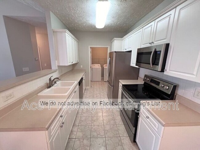 Foto del edificio - 4010 Bardstown Ct
