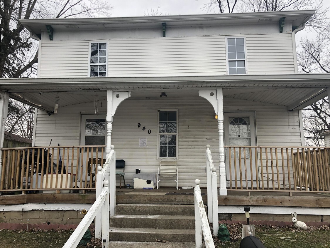 Primary Photo - 940 Hurricane St