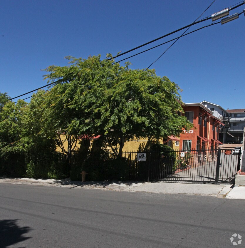 Primary Photo - 7323 Valmont St
