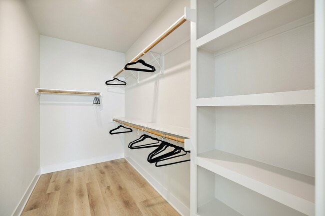 Closet - Birchway Perry Road