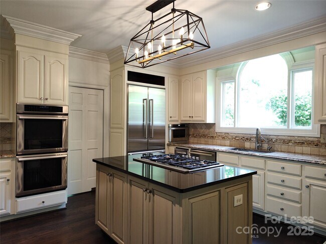 Foto del edificio - 5630 Colony Rd