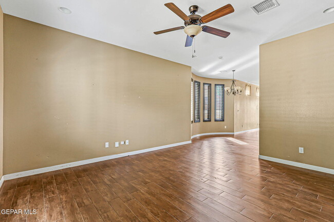 Foto del edificio - 3005 Cedar Creek