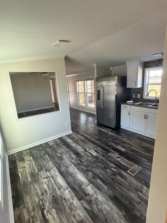 Foto del edificio - 828 Woodall Dairy Rd