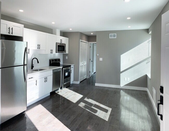 Foto del edificio - 1379 S 46th St
