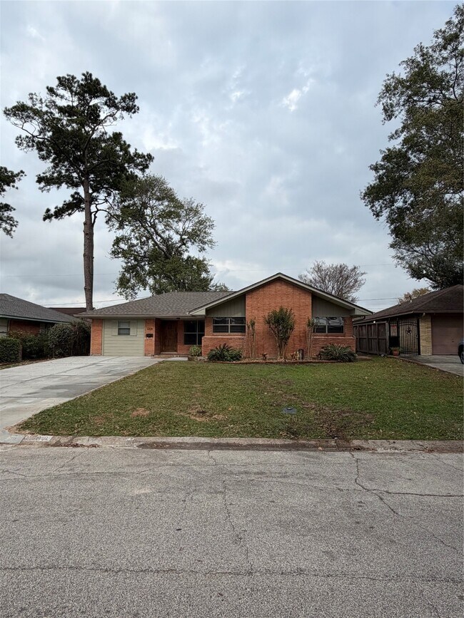 Foto del edificio - 1206 Stonecrest Dr