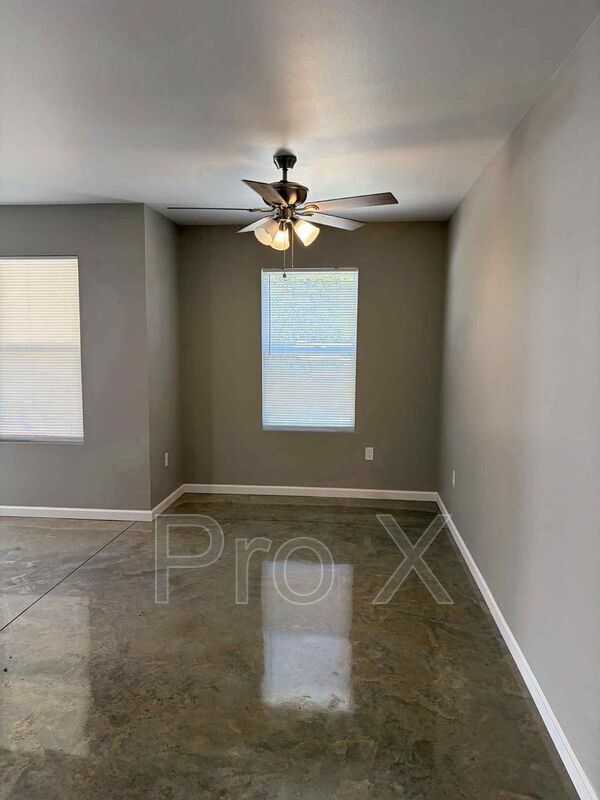 Building Photo - 1413 S Byers Ave