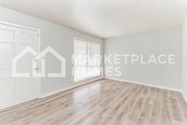 Foto del edificio - 3220 Gina Dr