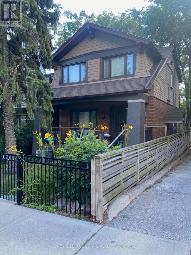 Building Photo - 372 Victoria Park Ave