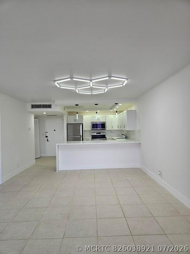 Building Photo - 600 Three Islands Boulevard