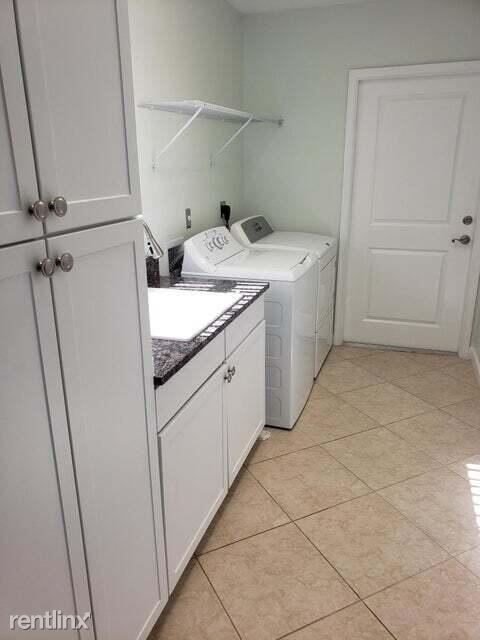 Foto del edificio - 3 br, 2 bath House - 106 Wilson Ave