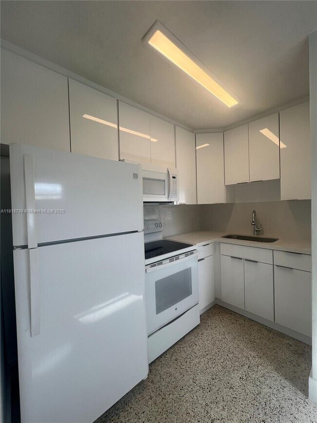 Foto del edificio - 1619 NW 1st St