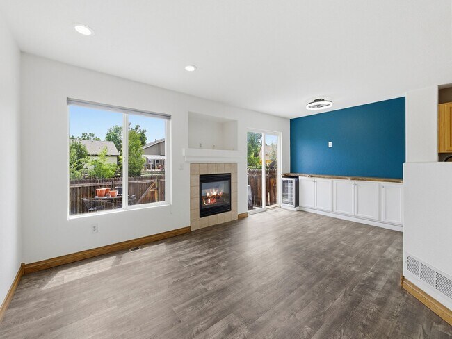 Building Photo - 1650 Oak Creek Dr