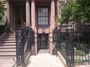 Building Photo - 182 Beacon St