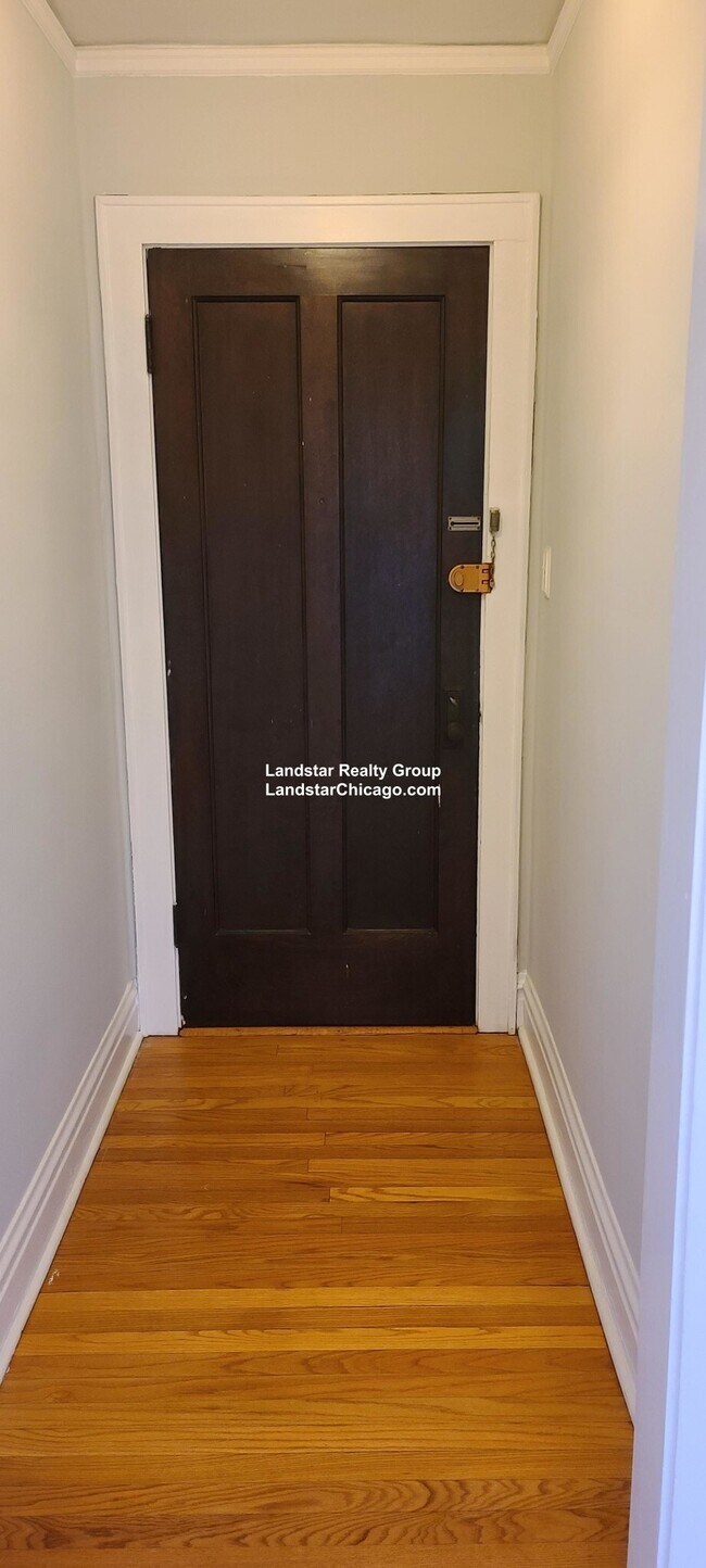 Foto del edificio - 4518 N Wolcott Ave