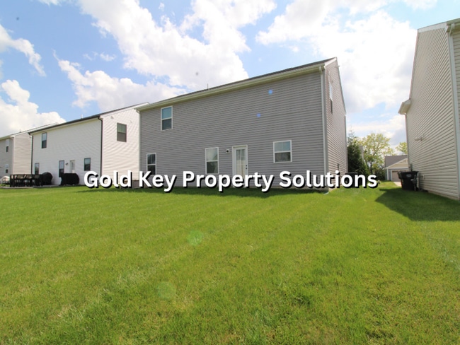 Building Photo - 9739 Oak Grove Dr