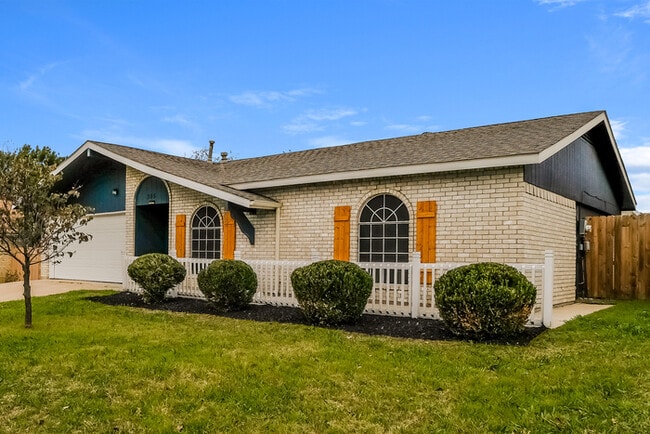 Foto del edificio - 305 Pebblebrook St