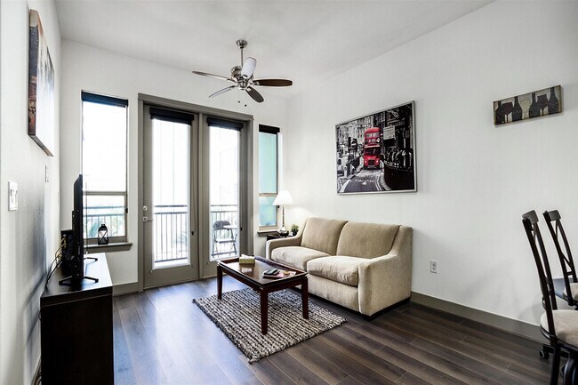 Foto del edificio - 800 Sorella Ct