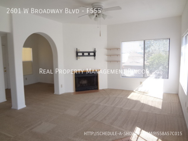 Foto del edificio - 2601 W Broadway Blvd