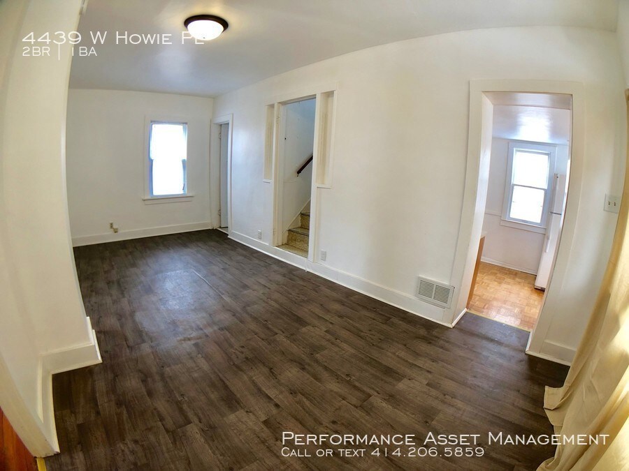 Small Milwaukee 2BR Single Family Home House Rental in Milwaukee, WI
