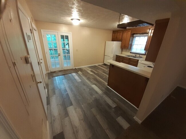 Building Photo - 1568 Harbins Rd NW