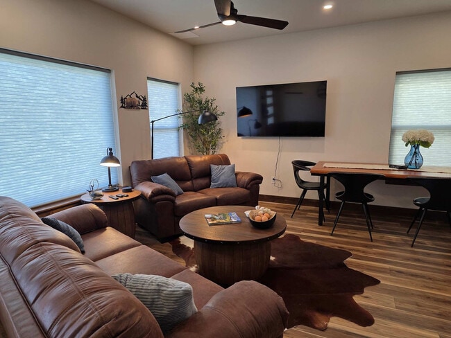 Foto del edificio - 37 S Rodney St