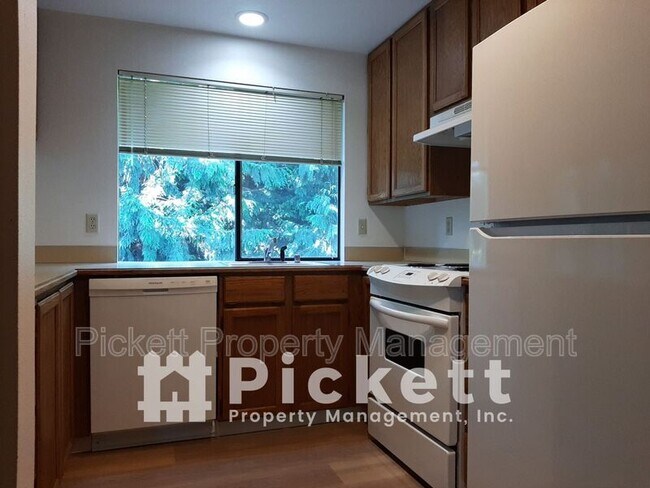 Foto del edificio - 770 NW Apple Blossom Loop