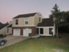 Building Photo - 3540 NE 72nd Terrace