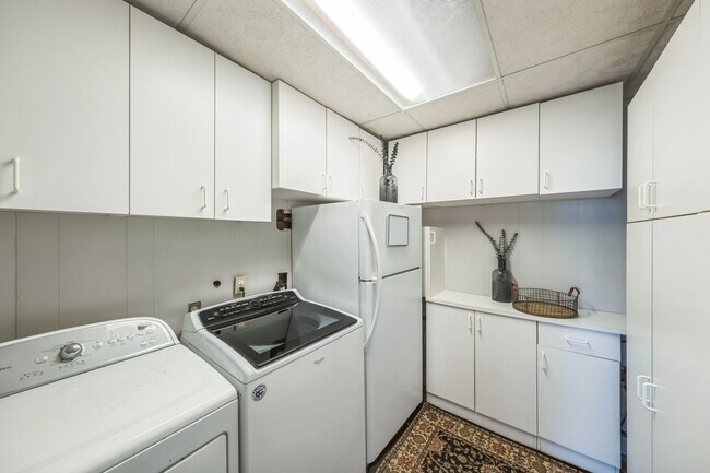 Foto del edificio - Updated 3BR/2BA Home on Quiet Cul-de-Sac |...