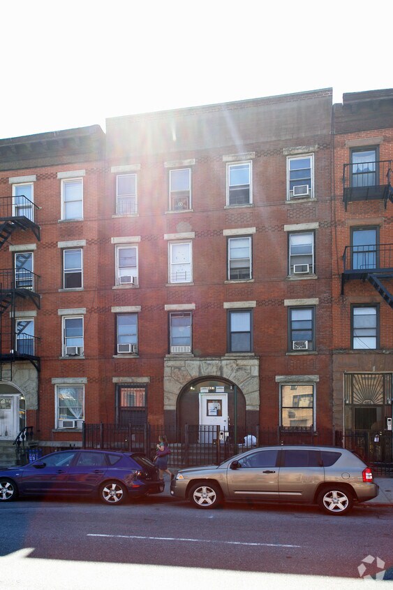 Building Photo - 481 4th Ave