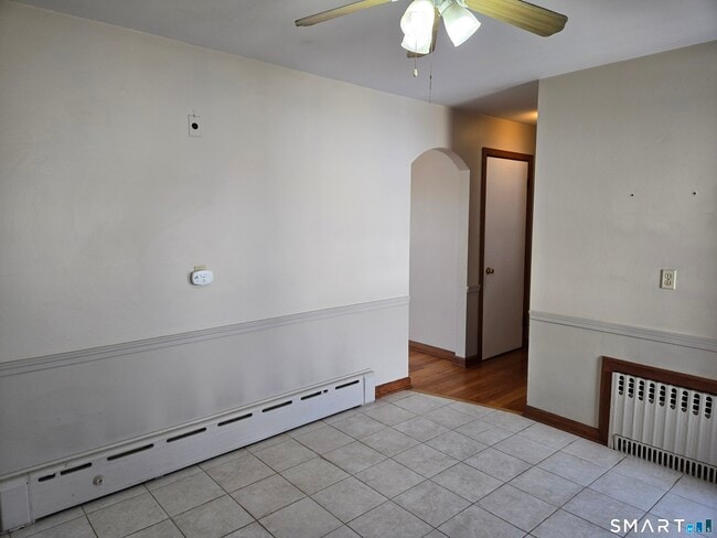 Building Photo - 37 Gordon St