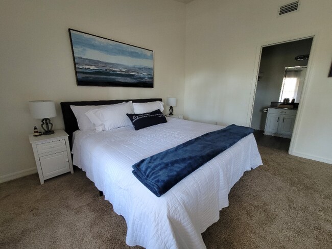 Foto del edificio - 6323 Causeway Rd