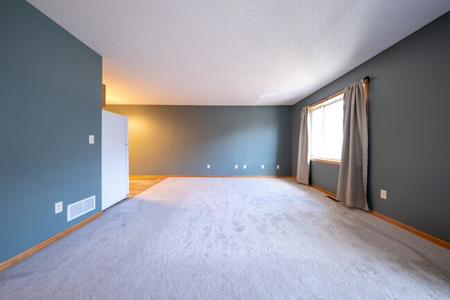 Foto del edificio - 1555 County Rd D E