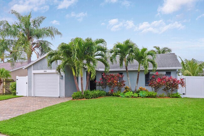 Building Photo - 124 Timberline Dr