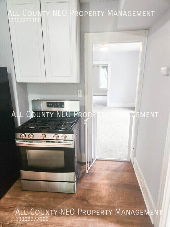 Foto del edificio - 2044 W 44th St