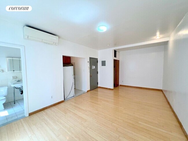 Foto del edificio - 650 10th Ave