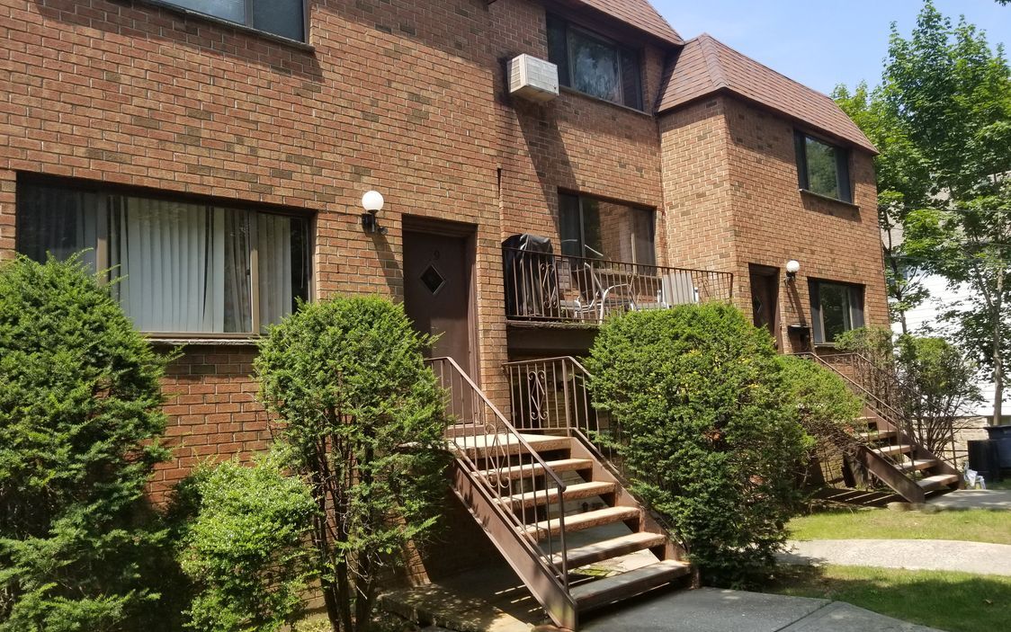 81 Stratton St, Yonkers, NY 10701 Townhome Rentals in Yonkers NY