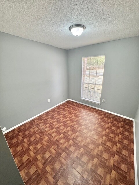 Foto del edificio - 1217 Western Park Dr