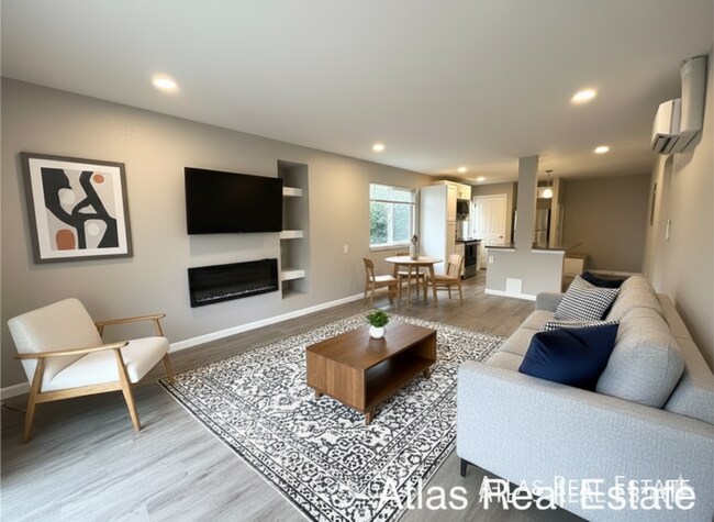 Building Photo - 6741 Dublin Loop W