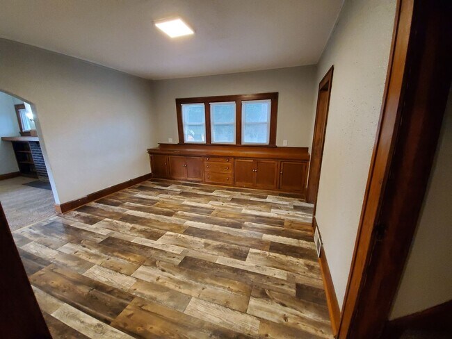 Foto del edificio - Large 3 Bedroom Home near Iowa State Fairgrounds!