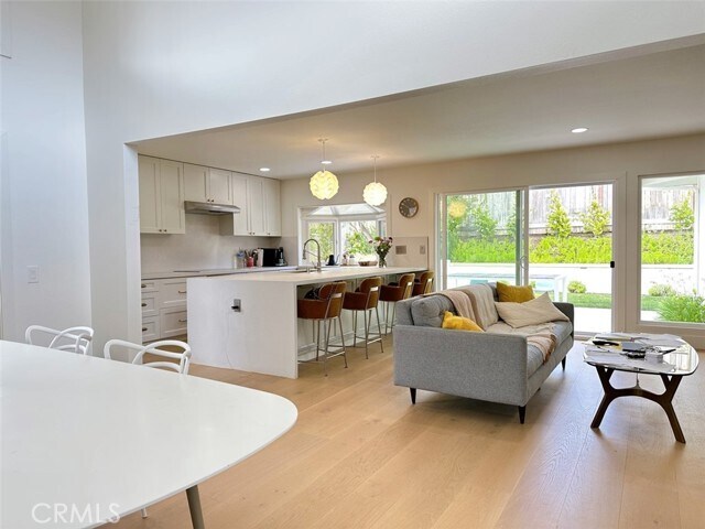 Foto del edificio - 19492 Sierra Mia Rd