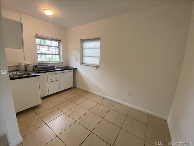 Building Photo - 1460 NW 38th St