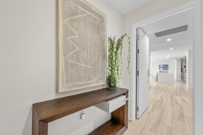 Foto del edificio - 2200 N Ocean Blvd
