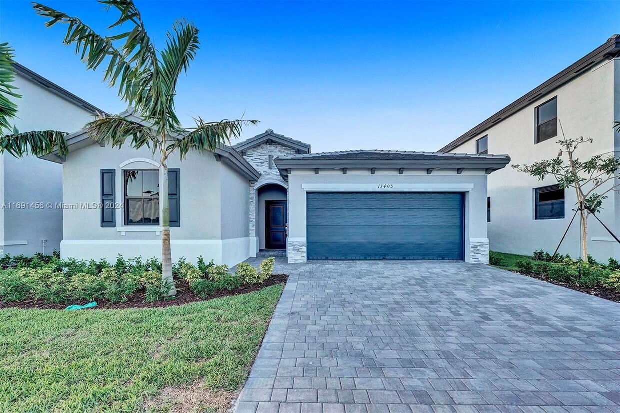 Foto principal - 13405 SW 285th St