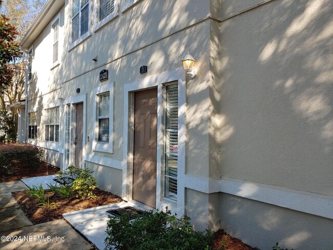 Building Photo - 12423 Forest Lake Cir E