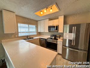 Building Photo - 9106 Autumn Whisper